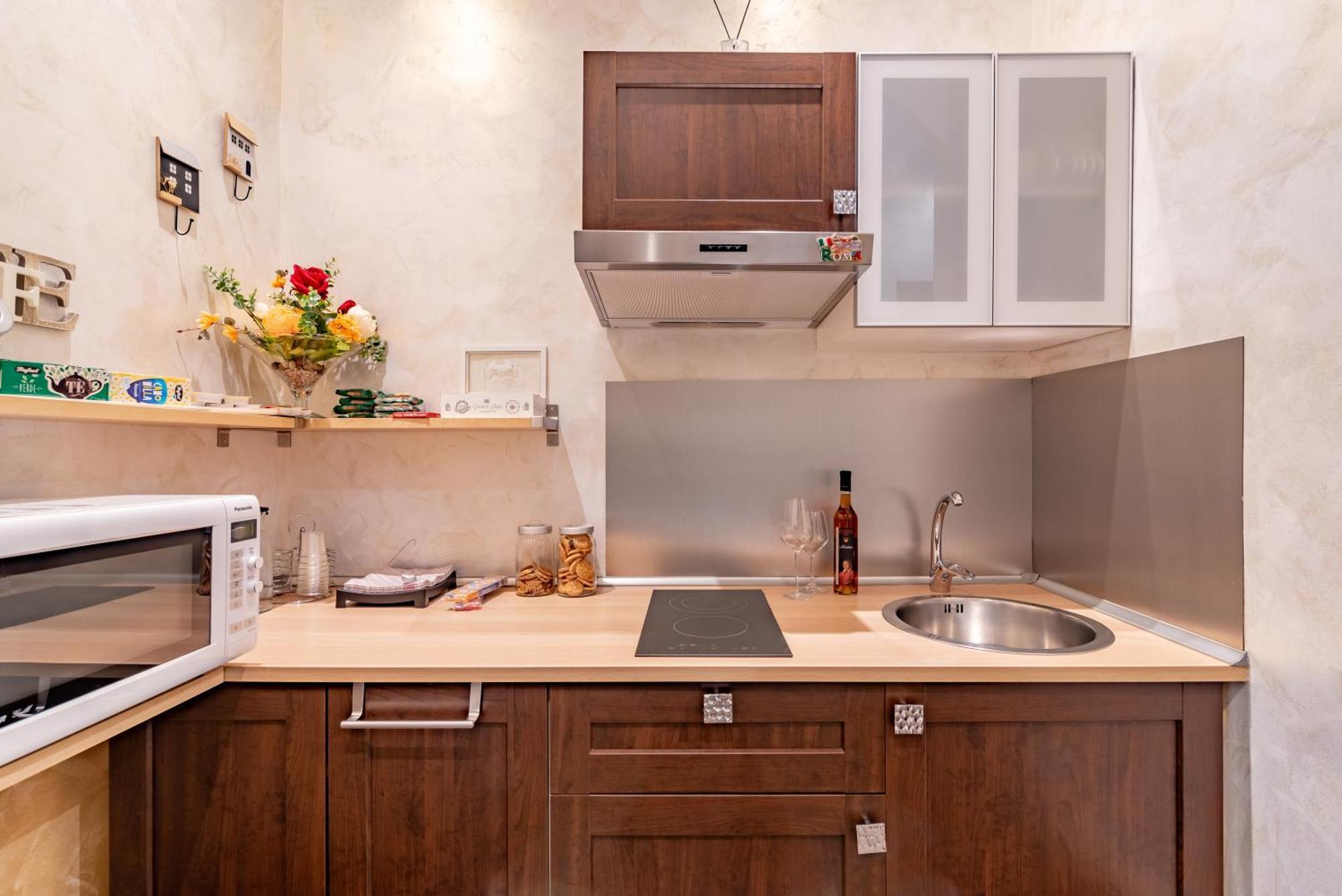 Alis Laura Guest House - 150M From Piazza Bologna Metro And 10 Minutes From The Colosseum Экстерьер фото