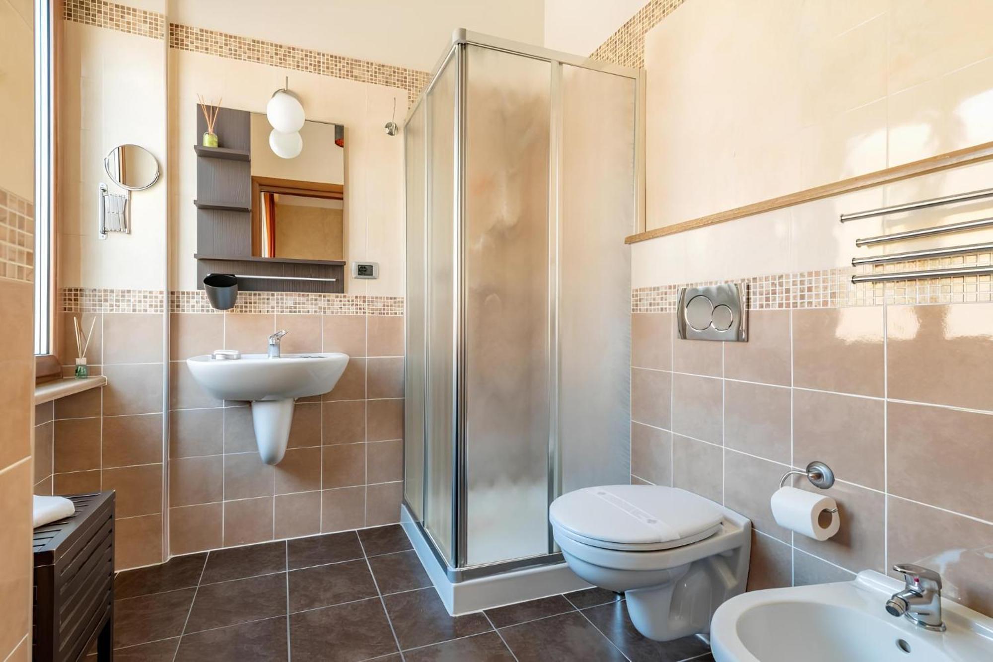 Alis Laura Guest House - 150M From Piazza Bologna Metro And 10 Minutes From The Colosseum Экстерьер фото